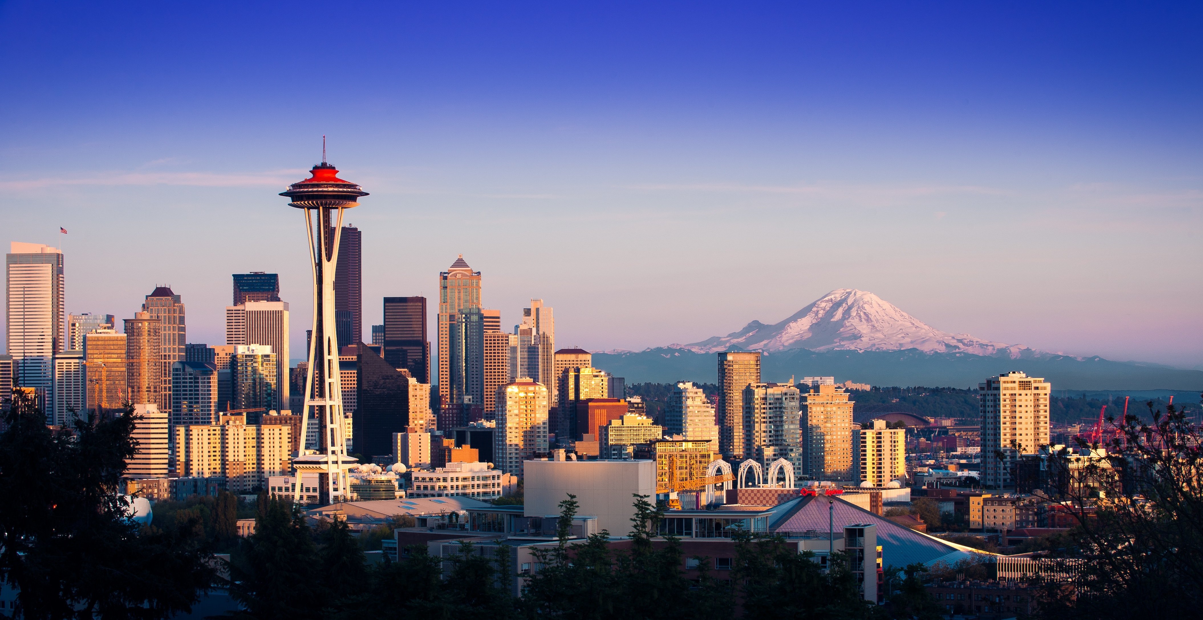 Business Travel Tips To Optimize Your Trip To The Seattle Area listed at Idea Girl Media